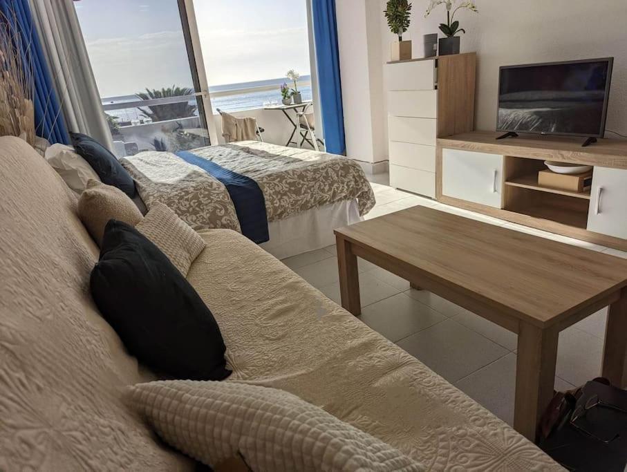 Beachfront Studio Apartment Puerto Rico Puerto Rico  Bagian luar foto