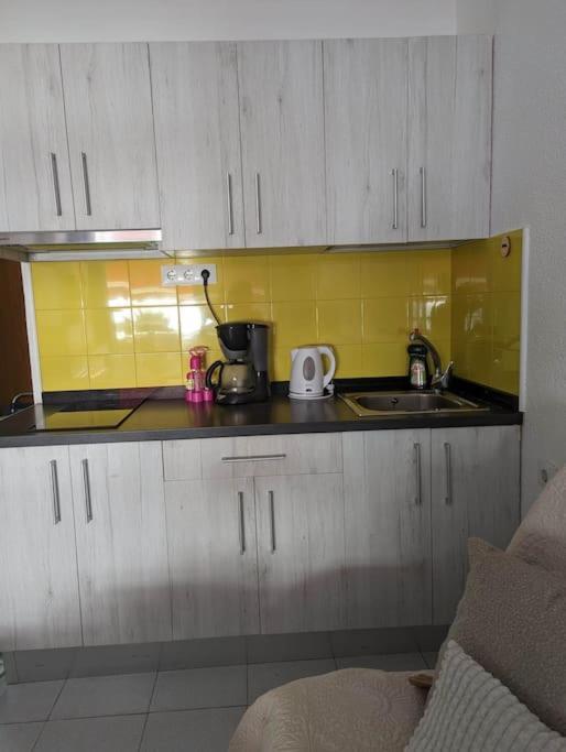 Beachfront Studio Apartment Puerto Rico Puerto Rico  Bagian luar foto