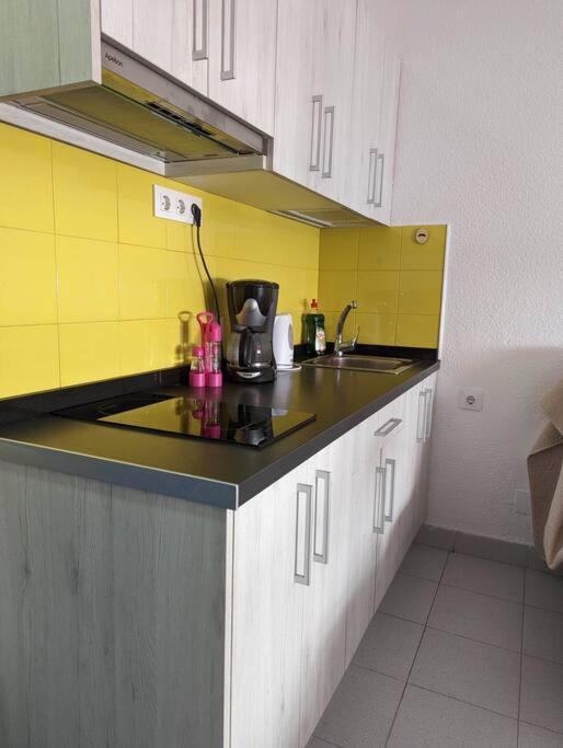 Beachfront Studio Apartment Puerto Rico Puerto Rico  Bagian luar foto
